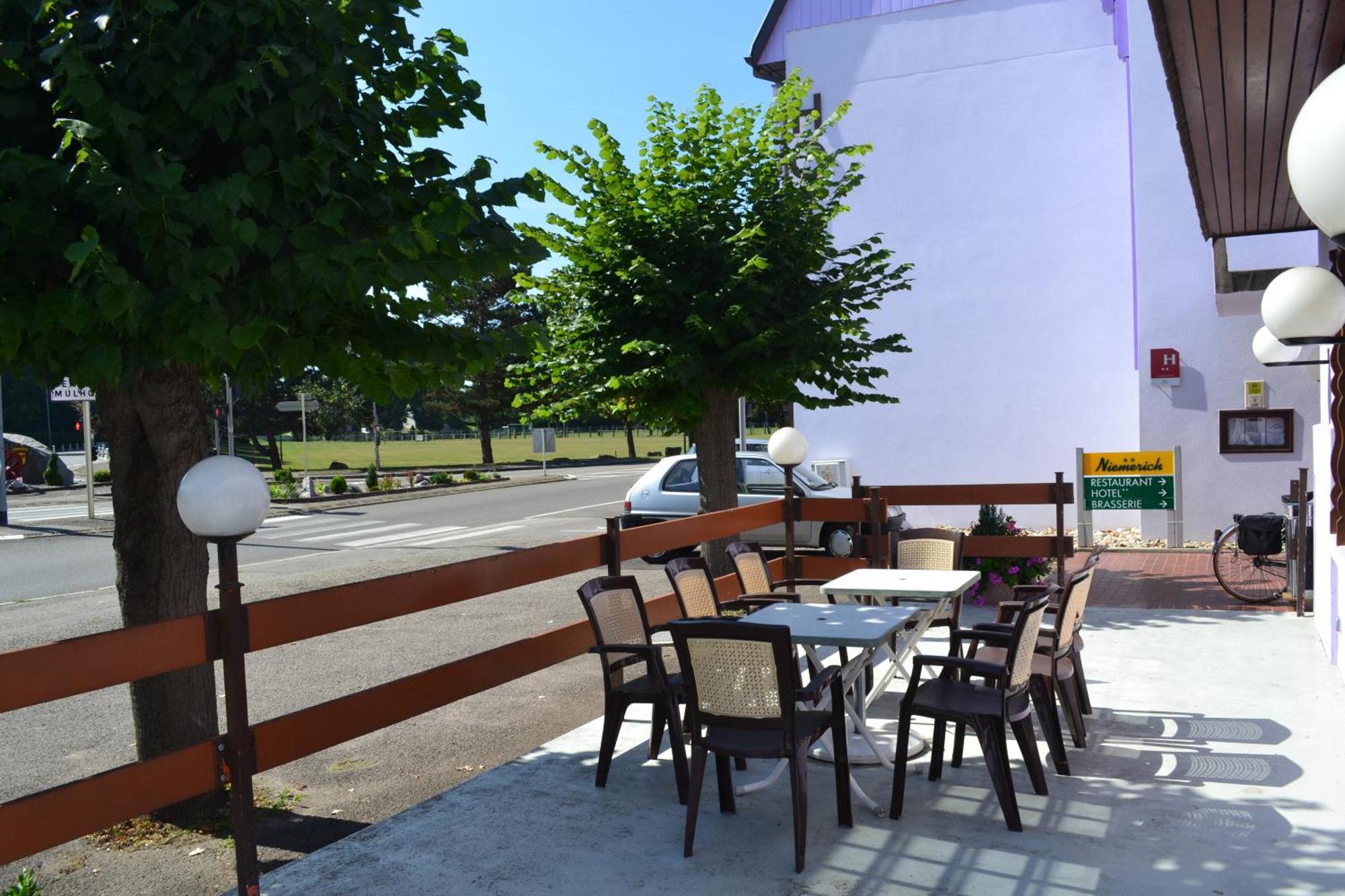 Hotel Restaurant Niemerich Pulversheim Zewnętrze zdjęcie